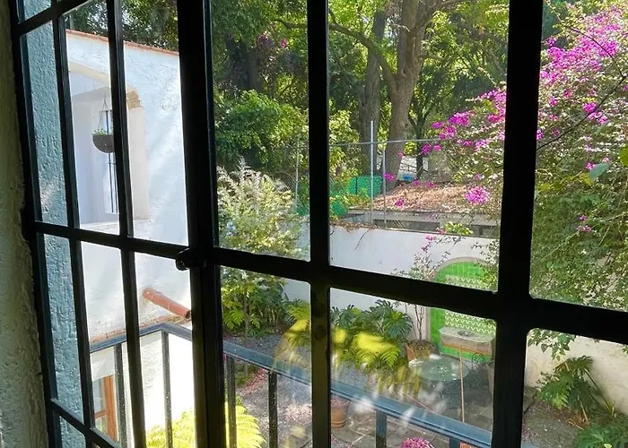 Quinta Leal