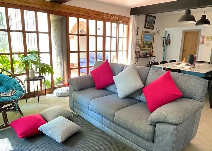 Quinta Leal Homestay *