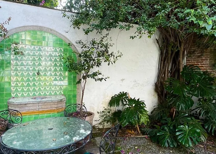 Quinta Leal Homestay *