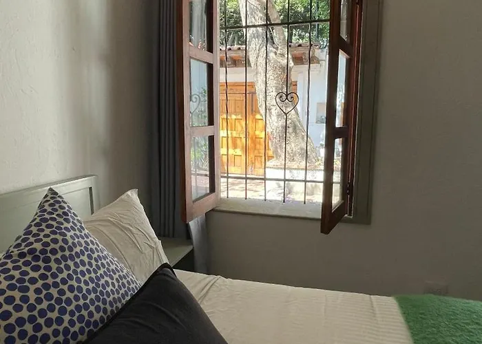 Quinta Leal Homestay *